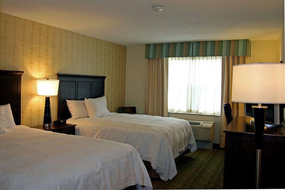 Hampton Inn Довер Экстерьер фото