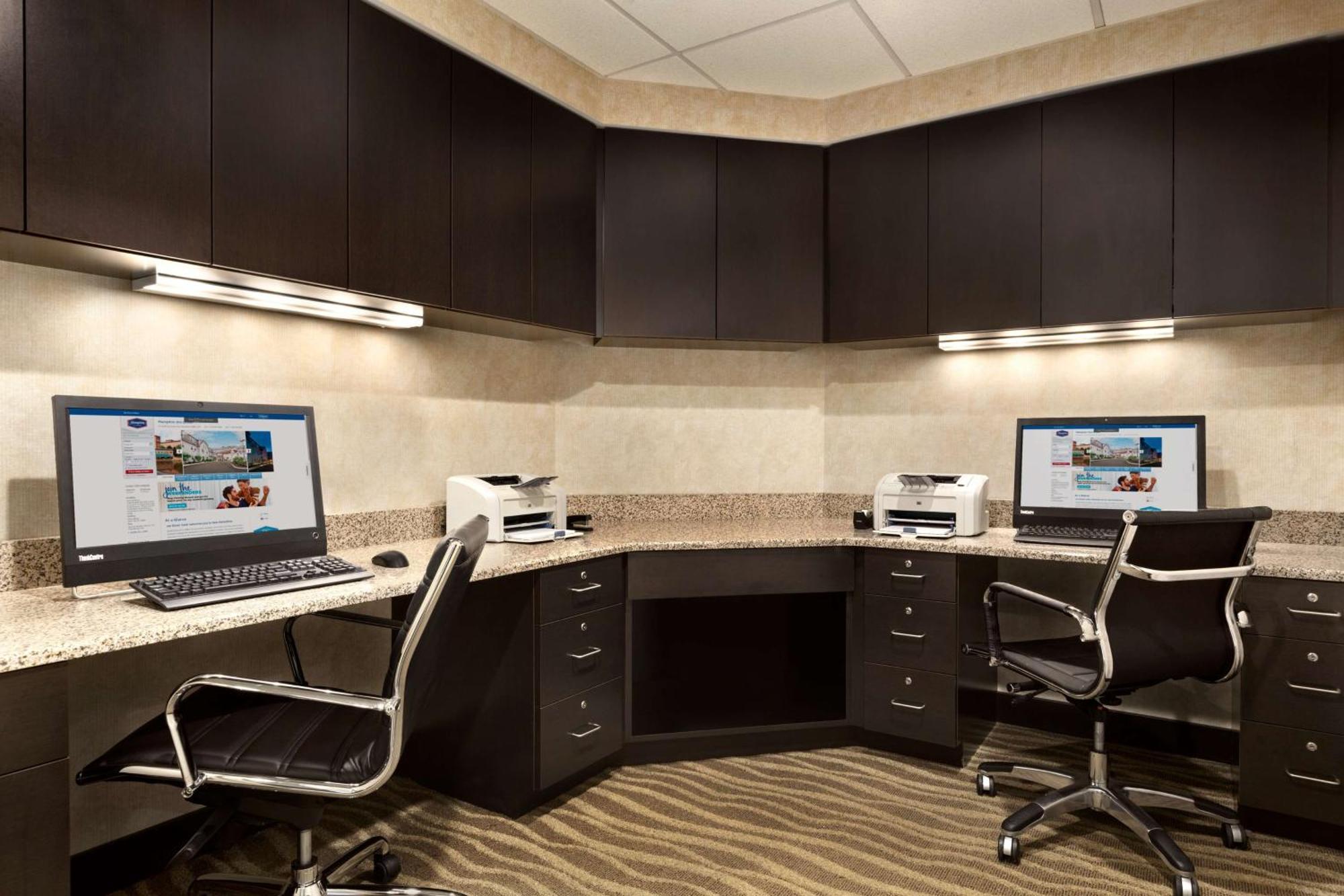 Hampton Inn Довер Экстерьер фото