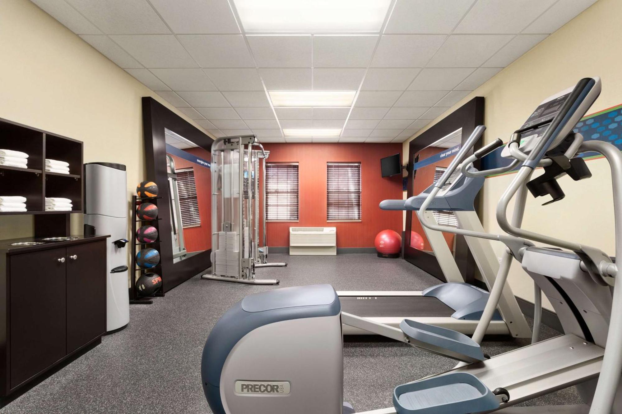 Hampton Inn Довер Экстерьер фото
