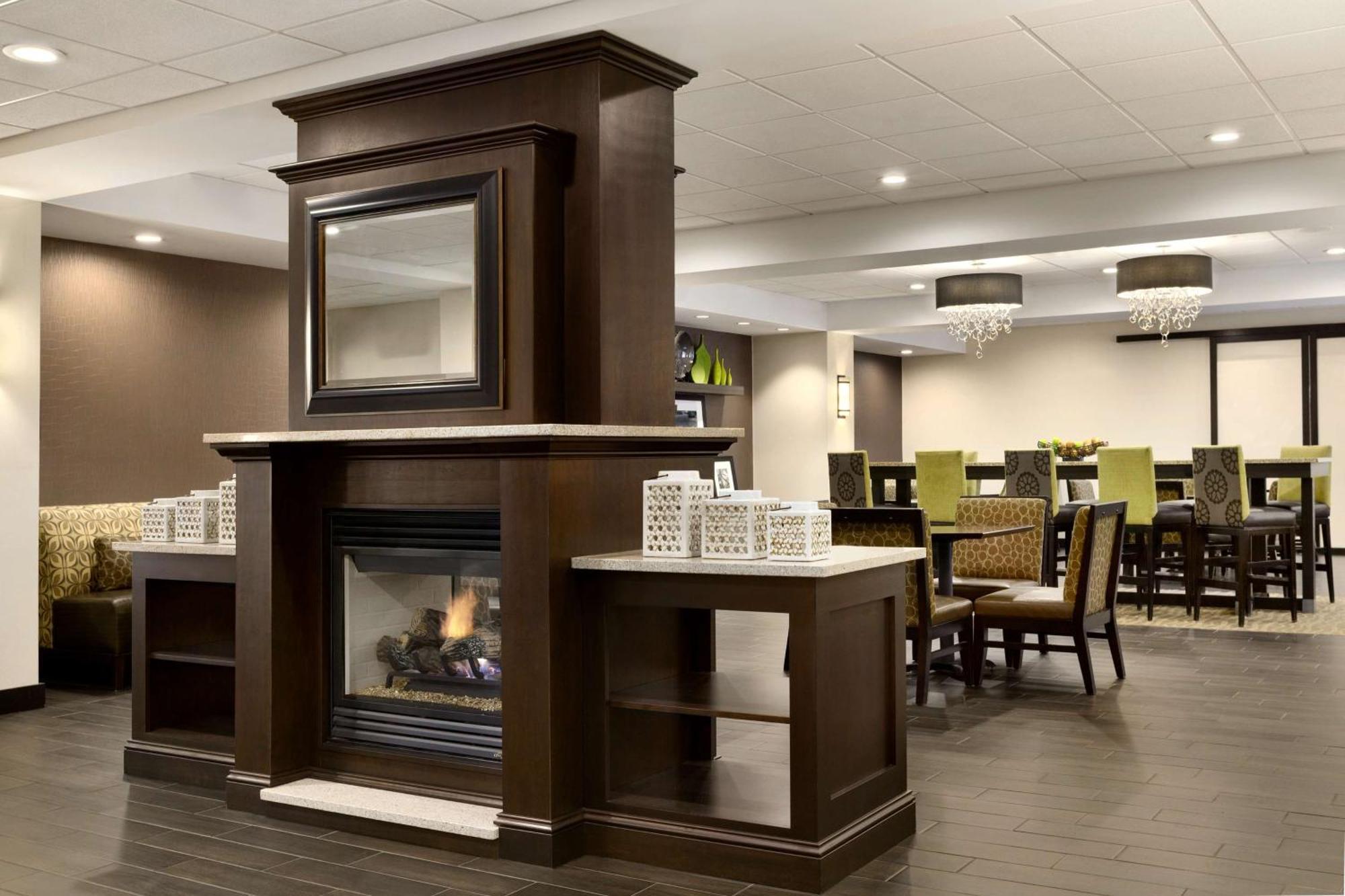 Hampton Inn Довер Экстерьер фото