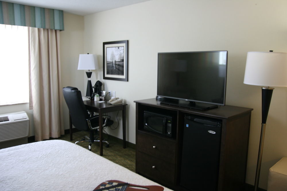 Hampton Inn Довер Экстерьер фото